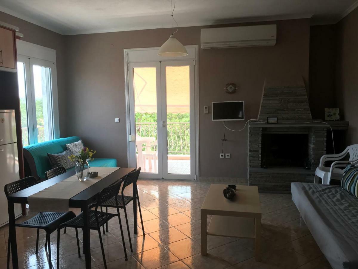 Villa Eleni Ofrínion Eksteriør billede